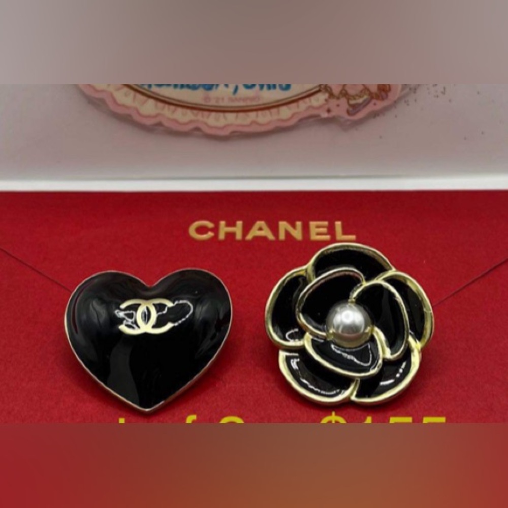 Chanel Charm Heart and Camellia christmas 2023 set of 2
